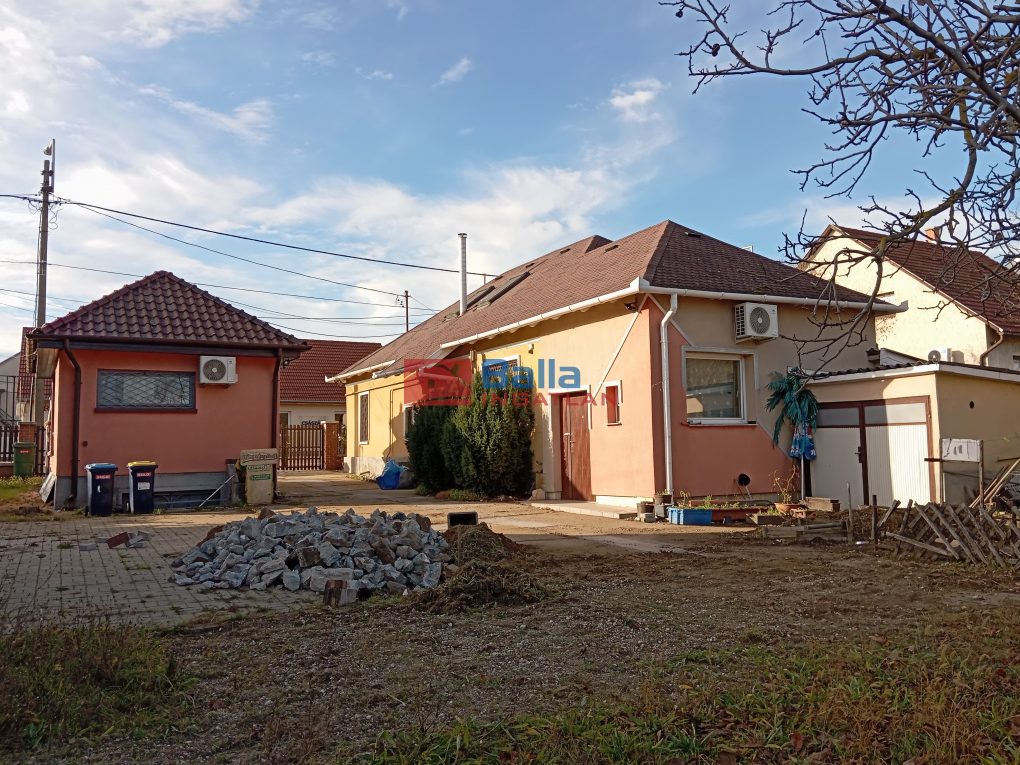 Eladó 76 m²-escsaládi ház XVII. Kerület (Rákoscsaba) , Pesti út: 89'000'000 Ft