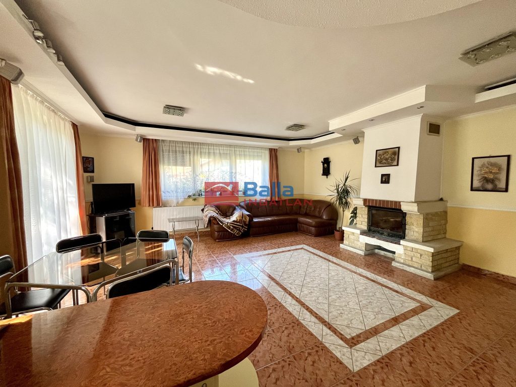 Eladó 220 m²-escsaládi ház XVII. Kerület (Rákoscsaba) , Rákoscsaba: 149'900'000 Ft