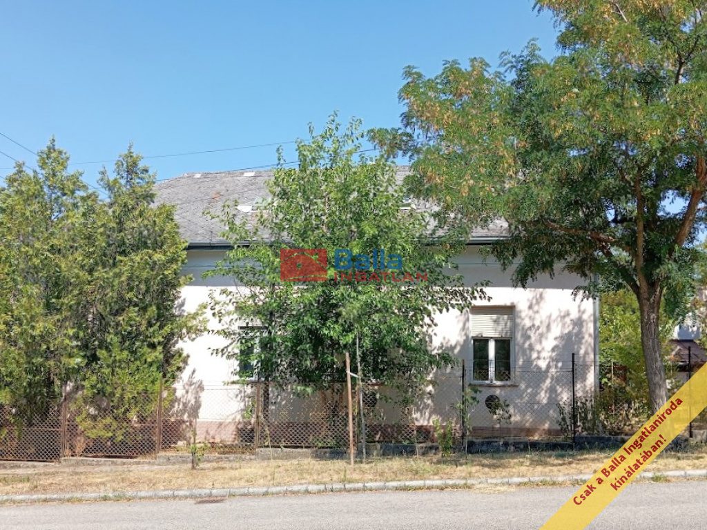 Eladó 104 m²-escsaládi ház XVII. Kerület (Rákoscsaba) , Szabadság súgárúthoz közeli utca: 92'000'000 Ft