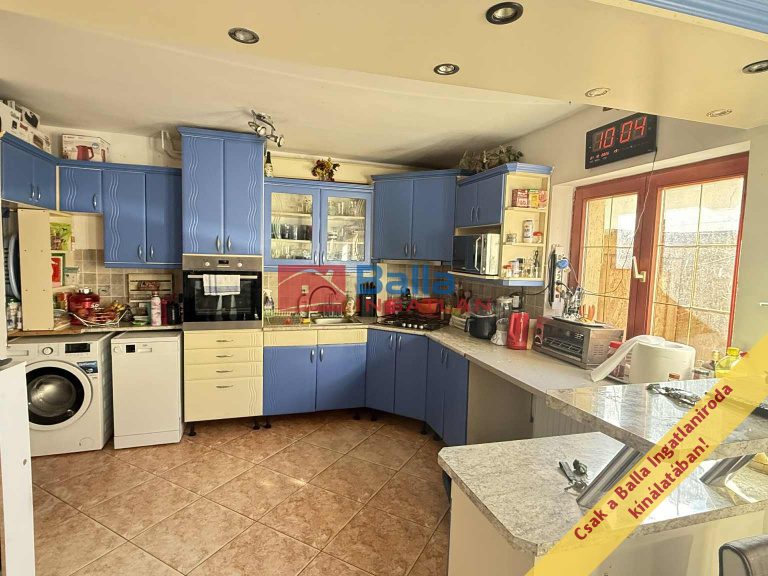 Eladó 84 m²-esikerház XVII. Kerület (Rákoshegy) , Erdőkövesd utca közeli utca: 87'900'000 Ft
