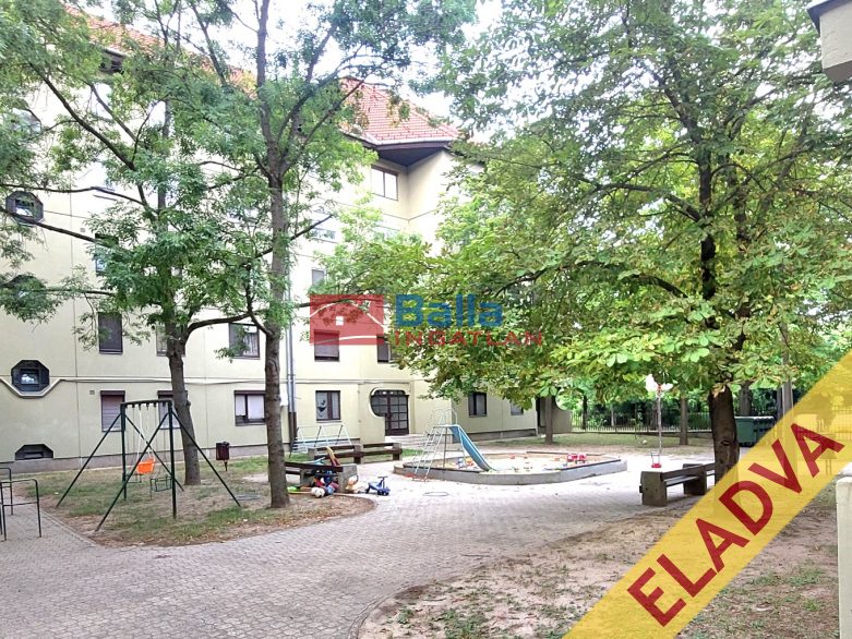 Eladó 69 m²-estársasházi lakás XVII. Kerület (Rákoskeresztúr) , Színes házak utca: 74'900'000 Ft