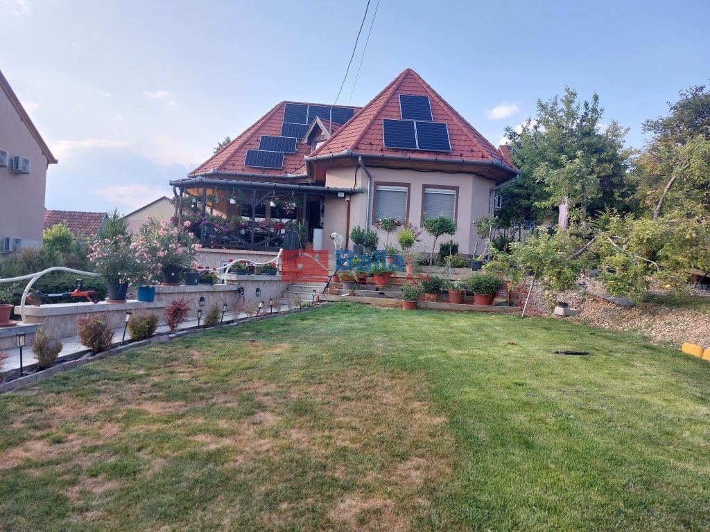 Eladó 141 m²-escsaládi ház XVII. Kerület (Rákoskert) , Sáránd u közeli utca: 199'000'000 Ft