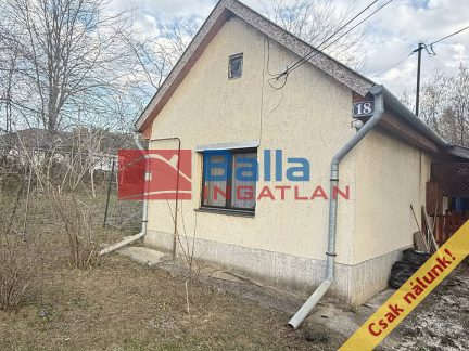 Eladó 40 m²-escsaládi ház XVII. Kerület (Rákoskert) , Szárazhegyen lévő utca: 84'900'000 Ft