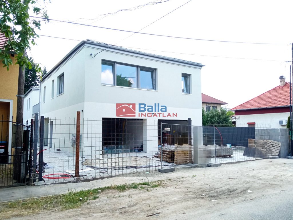 Eladó 93 m²-estársasházi lakás XVIII. Kerület (Bókaytelep) , KOSSUTH LAJOS utca: 120'600'000 Ft