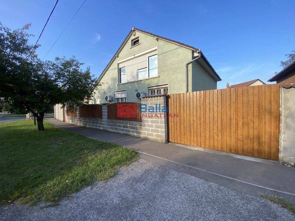 Eladó 173 m²-escsaládi ház XVIII. Kerület (Ferihegy) , Ferihegy utca: 99'900'000 Ft