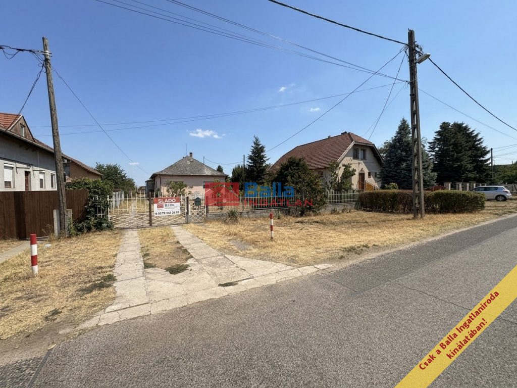 Eladó 105 m²-escsaládi ház XVIII. Kerület (Ganzkertváros) , Kerékkötő út: 115'000'000 Ft