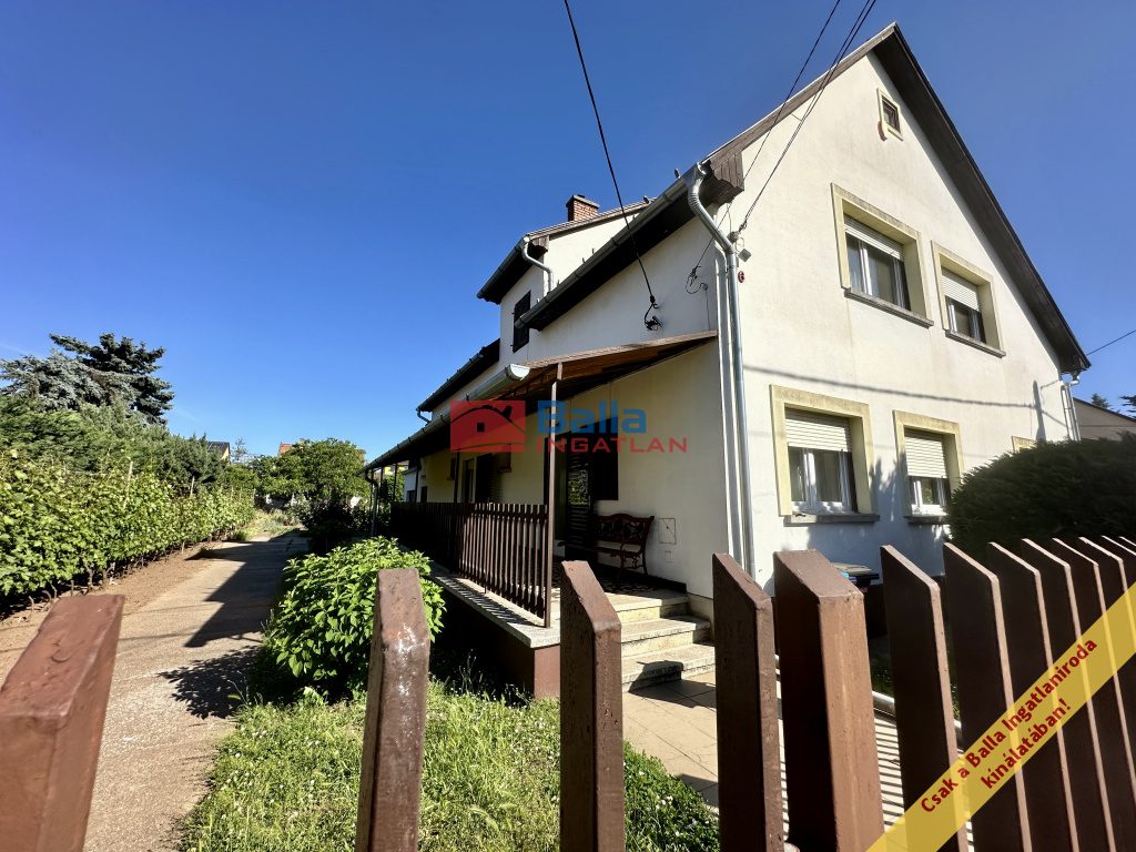 Eladó 168 m²-escsaládi ház XVIII. Kerület (Halmierdő) , Többgenerációs: 144'900'000 Ft