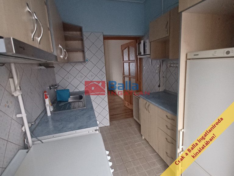 Eladó 28 m²-esházrész XX. Kerület (Erzsébetfalva) , Tátra téi piacnál utca: 27'000'000 Ft