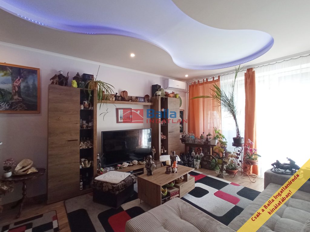Eladó 55 m²-estársasházi lakás XXI. Kerület (Csillagtelep) , Nap utca: 69'900'000 Ft