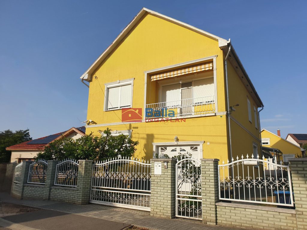 Eladó 340 m²-escsaládi ház XXI. Kerület (Királyerdő) , Királyerdő: 185'000'000 Ft