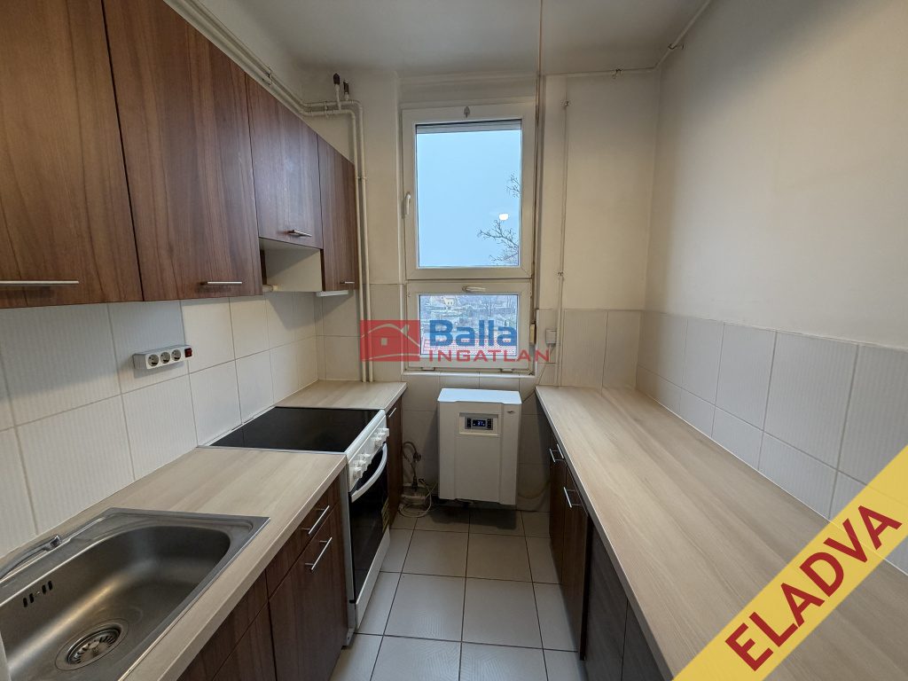 Eladó 52 m²-estársasházi lakás XXI. Kerület (Szent László lakótelep) , Szent László utca: 54'900'000 Ft