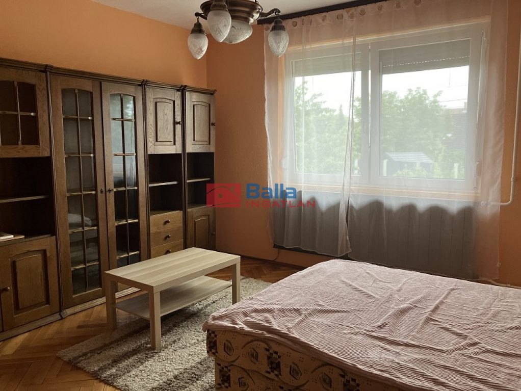 Eladó 104 m²-escsaládi ház XXII. Kerület (Nagytétény Óhegy) , Barackos út: 119'000'000 Ft