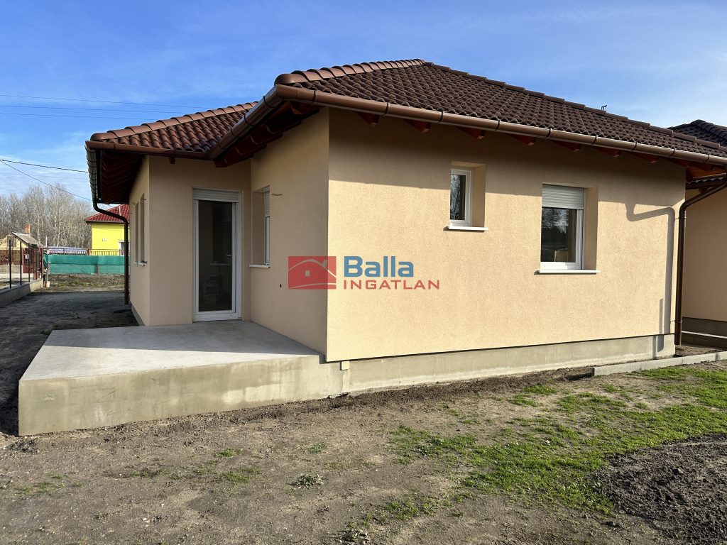 Eladó 454 m²-esikerház Bugyi, Új építésű: 90'500'000 Ft