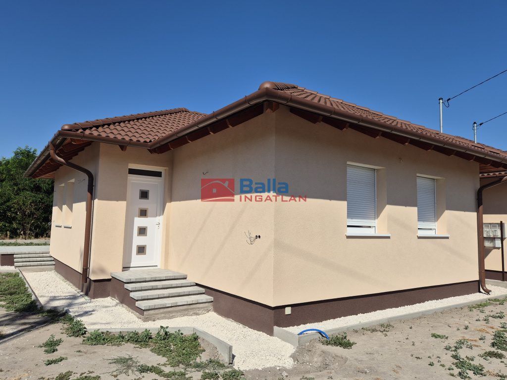 Eladó 100 m²-esikerház Bugyi, Új építésű: 93'900'000 Ft