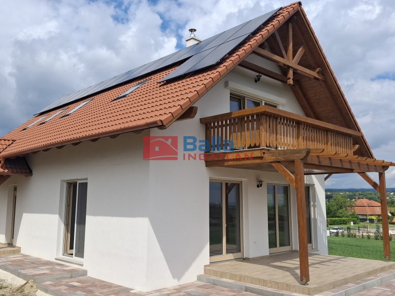 Eladó 180 m²-escsaládi ház Cserszegtomaj, Panorámás utca: 169'900'000 Ft