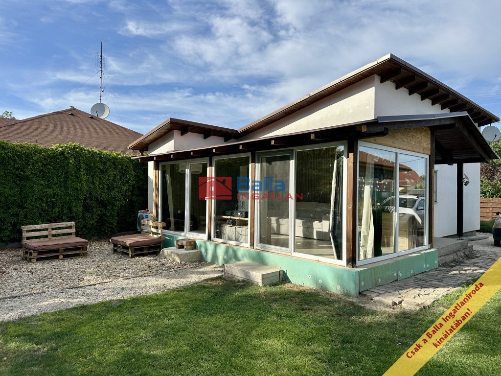 Eladó 70 m²-escsaládi ház Délegyháza, Délegyházi-tavak: 69'900'000 Ft