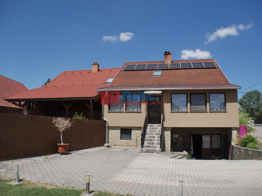 Eladó 140 m²-esikerház Dömsöd, Fő utca utca: 65'000'000 Ft