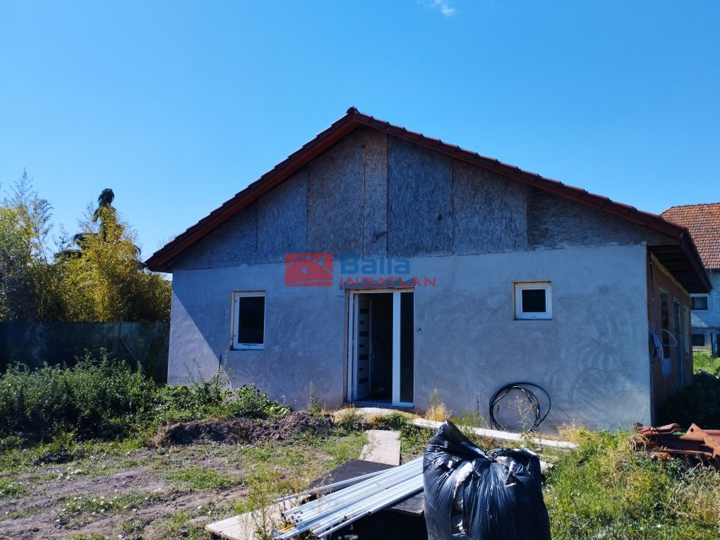 Eladó 2097 m²-estelek Dömsöd, Központ közeli utca: 30'000'000 Ft