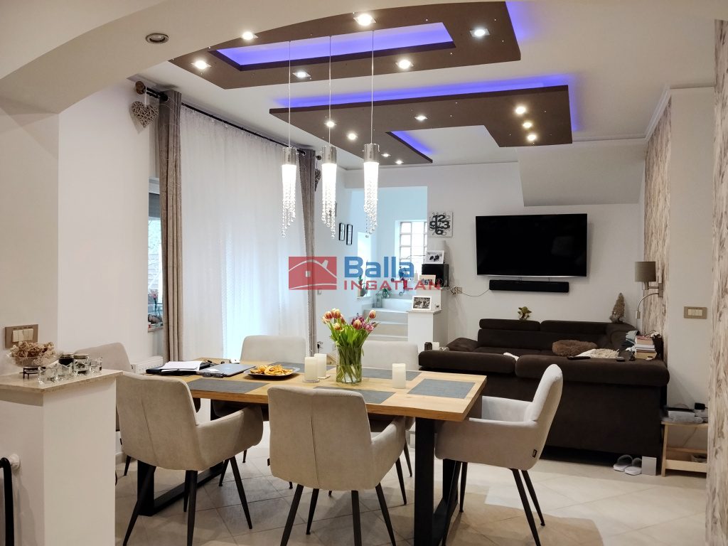 Eladó 160 m²-escsaládi ház Dunakeszi, Alag: 229'000'000 Ft