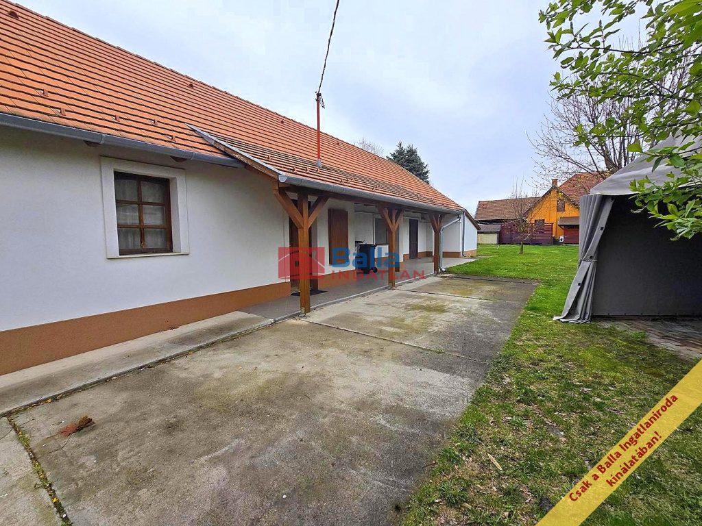 Eladó 96 m²-escsaládi ház Dunakeszi, Attila utca: 128'000'000 Ft