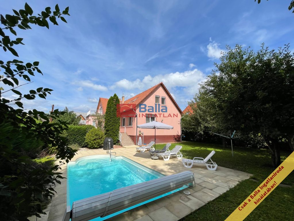 Eladó 203 m²-escsaládi ház Dunakeszi, Gizella utca: 179'900'000 Ft