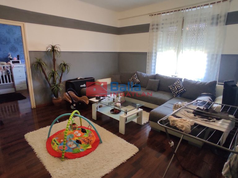 Eladó 50 m²-estársasházi lakás Dunaújváros, Esze Tamás utca: 33'500'000 Ft