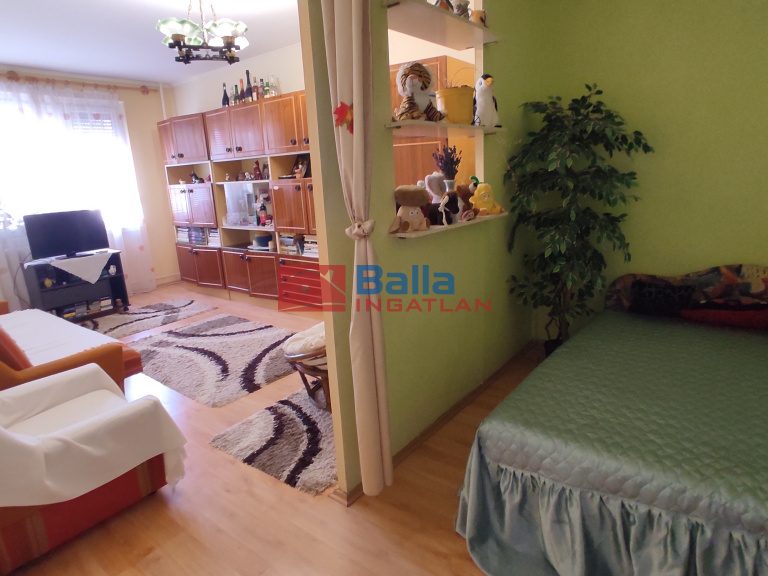 Eladó 59 m²-estársasházi lakás Dunaújváros, Köztársaság utca: 32'900'000 Ft