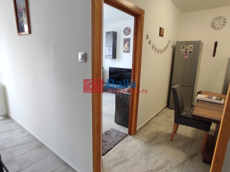 Eladó 53 m²-estársasházi lakás Dunaújváros, Lobogó utca: 38'500'000 Ft