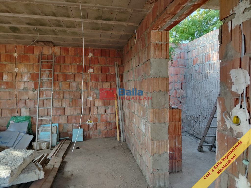 Eladó 103 m²-escsaládi ház Érd (Parkváros) , Aradi és Kassai utca közötti utca: 60'000'000 Ft