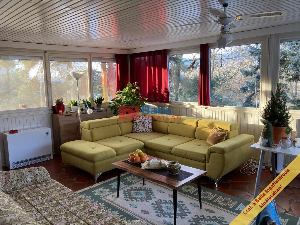 Eladó 125 m²-escsaládi ház Esztergom, Hegyalja utca: 109'000'000 Ft