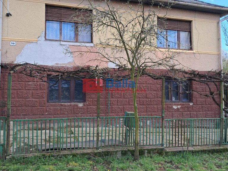 Eladó 75 m²-escsaládi ház Farkaslyuk, Nárcisz út: 7'900'000 Ft