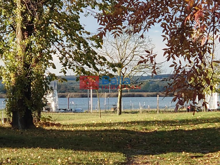 Eladó 1860 m²-estelek Gárdony, Chernel J. utca: 82'700'000 Ft