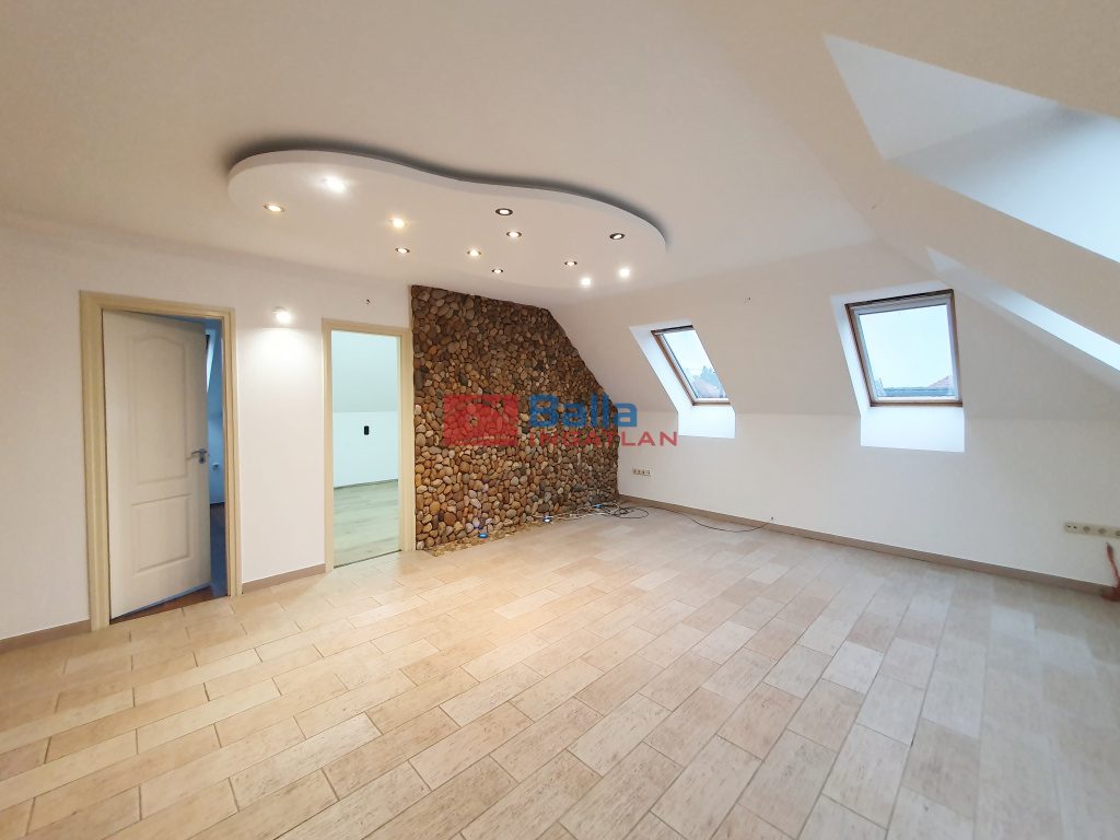 Eladó 56 m²-esházrész Gödöllő, Alvég csendes utca: 66'500'000 Ft