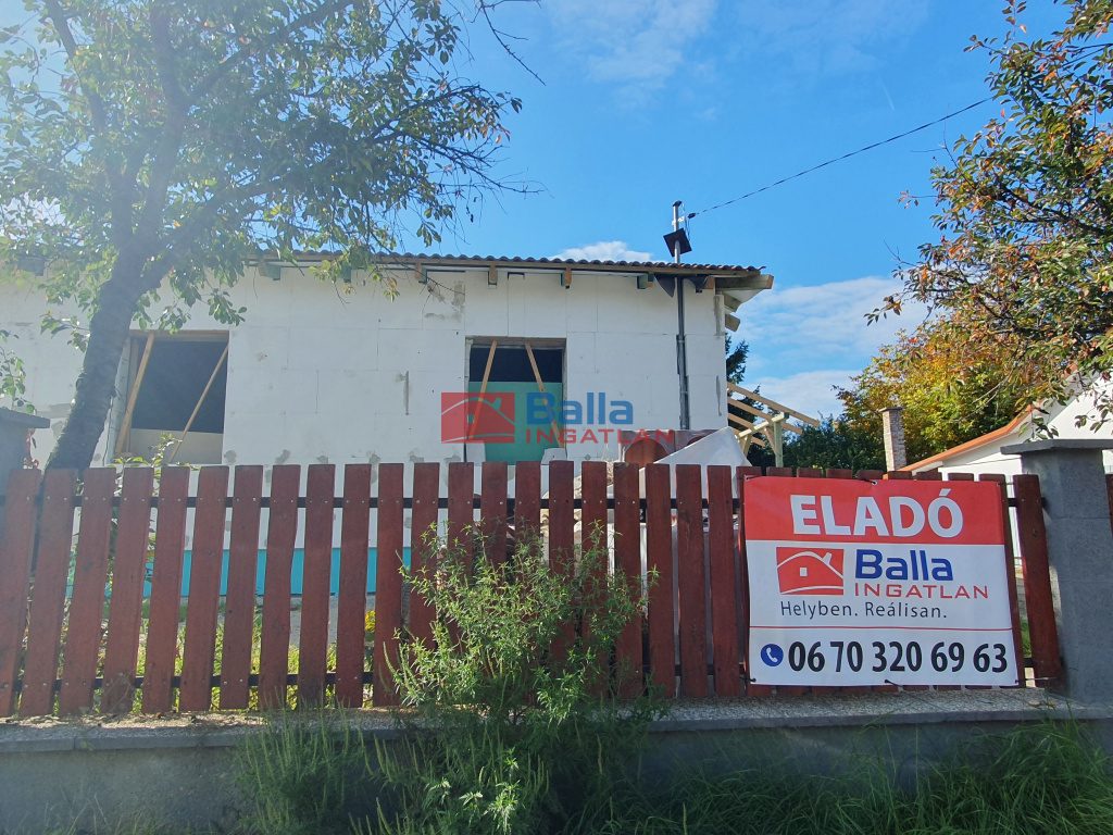 Eladó 73 m²-escsaládi ház Gödöllő, Kertváros közeli utca: 98'000'000 Ft