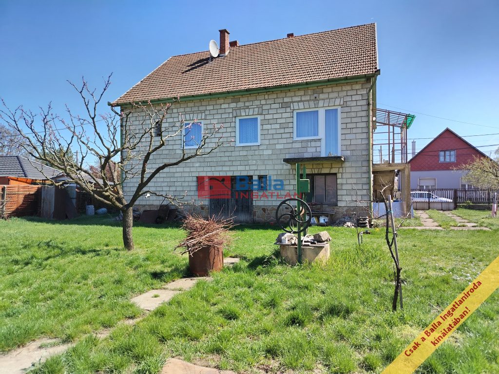 Eladó 200 m²-escsaládi ház Gyömrő, Klapka utca: 110'000'000 Ft