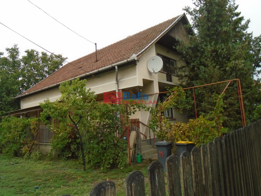 Eladó 88 m²-escsaládi ház Jászkarajenő, Széchenyi utca: 32'500'000 Ft