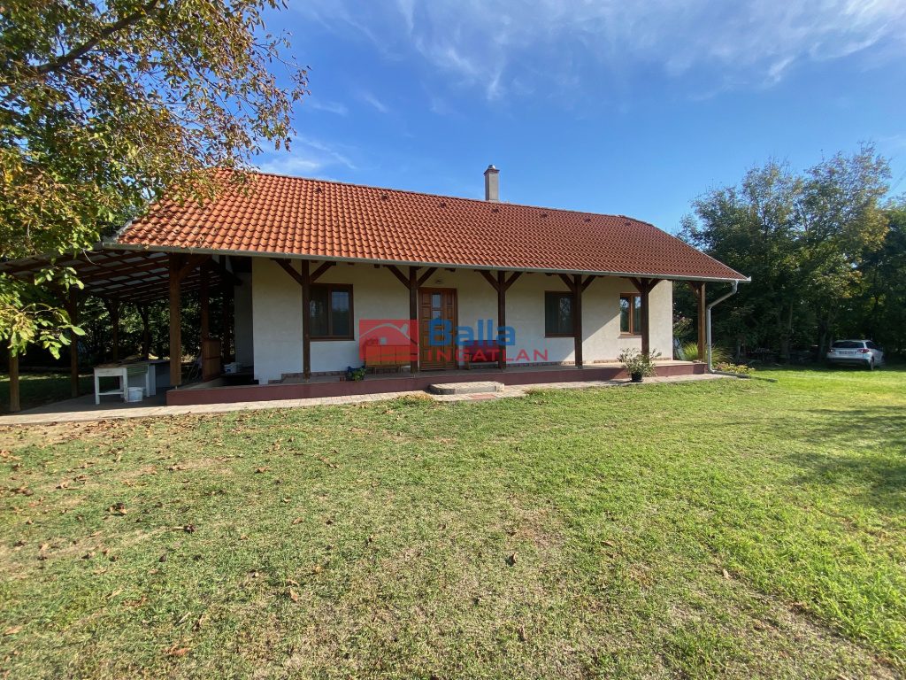 Eladó 11000 m²-esmezőgazdasági ingatlan Kakucs, Világos Tanya,  Kakucstól 1,5 km: 65'000'000 Ft