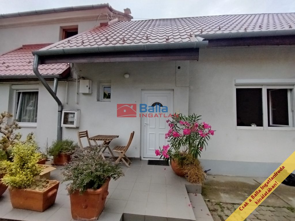 Eladó 88 m²-estársasházi lakás Kaposvár, központban: 45'000'000 Ft