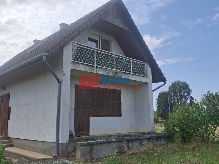 Eladó 115 m²-escsaládi ház Karád, Déli részén: 37'900'000 Ft