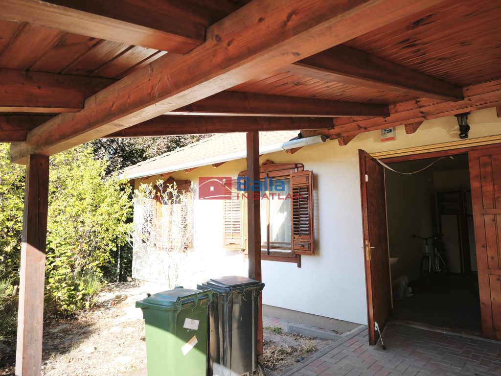 Eladó 130 m²-escsaládi ház Kulcs, Ifjúság utca: 98'900'000 Ft