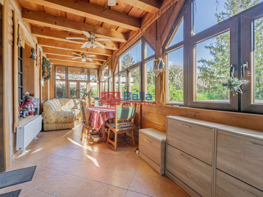 Eladó 205 m²-escsaládi ház Leányfalu, Móricz Zsigmond út: 150'000'000 Ft