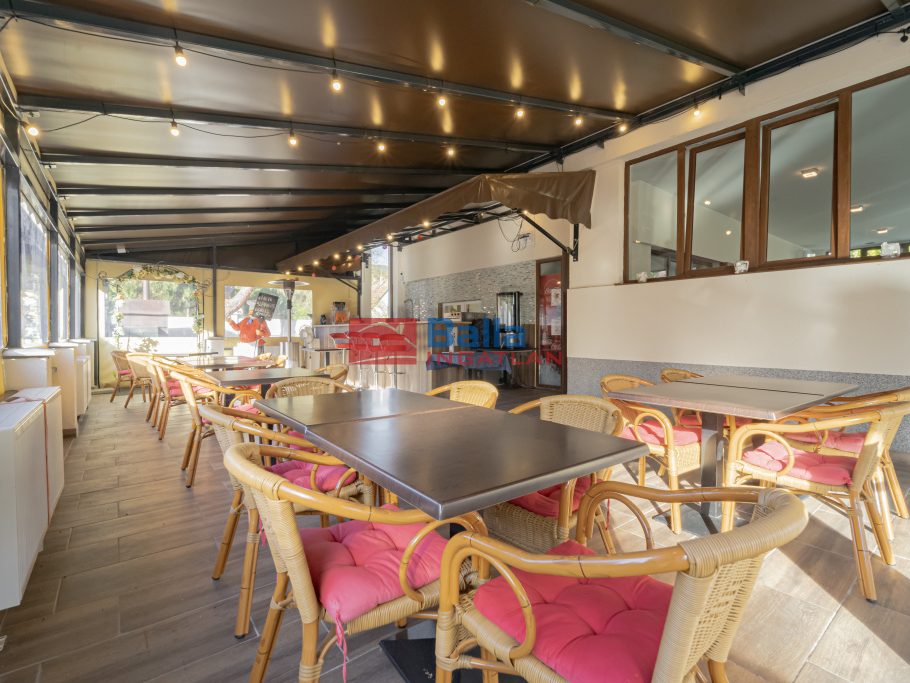 Eladó 435 m²-esvendéglátó egység utcai bejárattal Leányfalu, Móricz Zsigmond út: 460'000'000 Ft