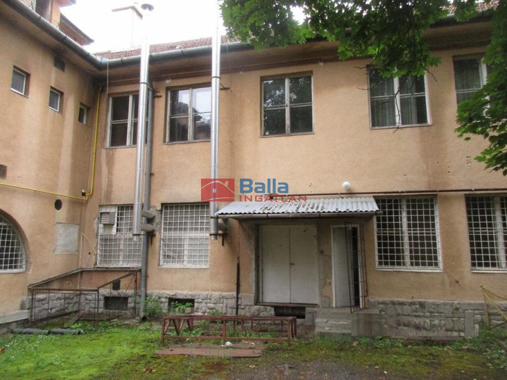 Eladó 278 m²-esvendéglátó egység utcai bejárattal Lőrinci, Erőmű tér: 24'500'000 Ft