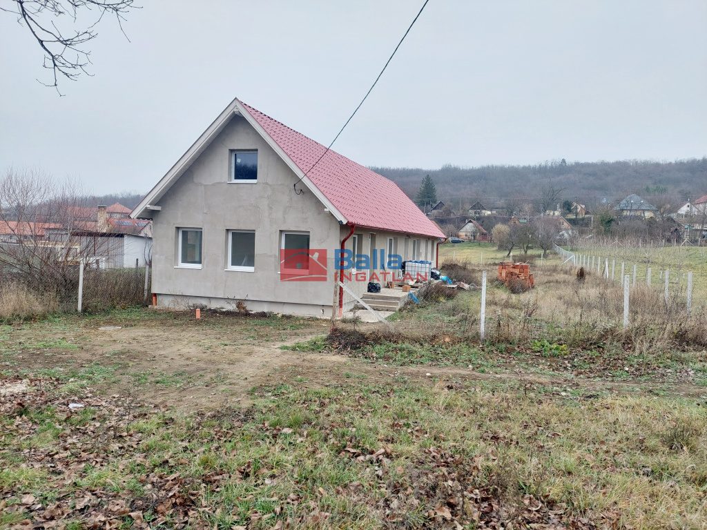 Eladó 117 m²-escsaládi ház Mende, Andrassy utca: 96'900'000 Ft