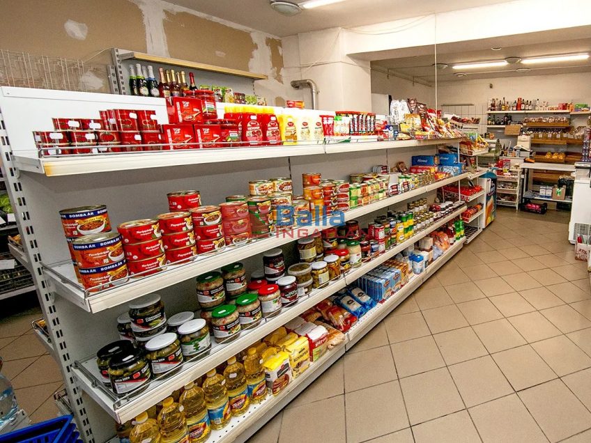 Eladó 230 m²-escsaládi ház Mezőszilas, Frekventált helyen: 52'900'000 Ft