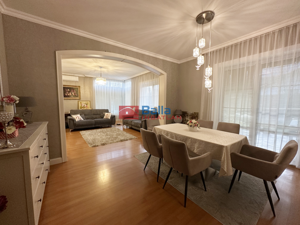 Eladó 199 m²-esikerház Nagytarcsa, Füzesliget utca: 149'900'000 Ft