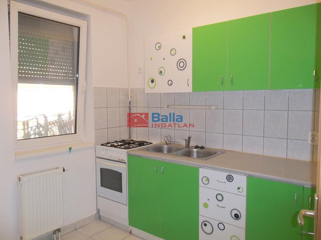 Kiadó 49 m²-estársasházi lakás Nyíregyháza, 4-es Huszárok útja: 125'000 Ft