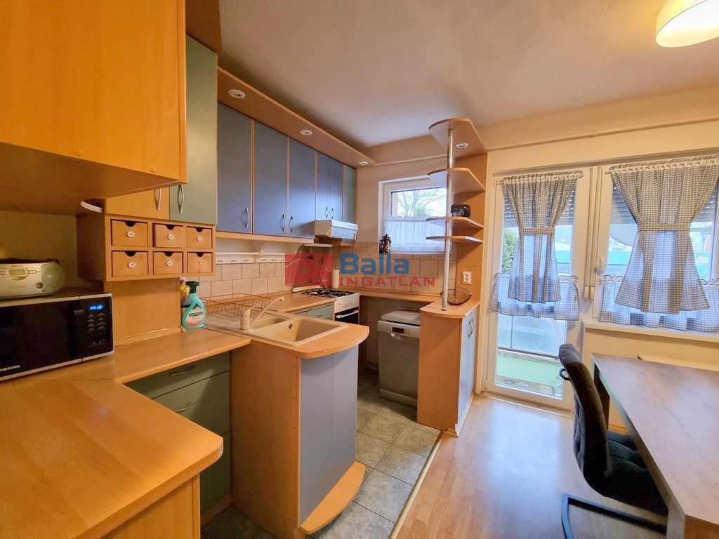 Kiadó 80 m²-estársasházi lakás Nyíregyháza, Bujtos utca: 160'000 Ft