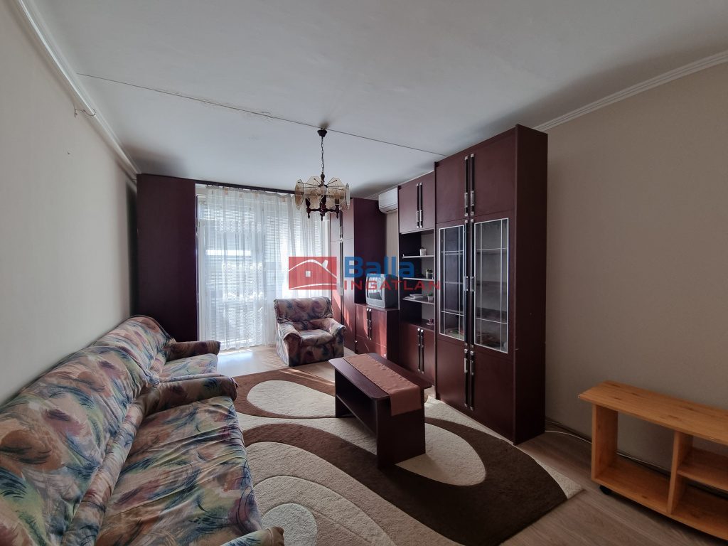Kiadó 56 m²-estársasházi lakás Nyíregyháza, Fazekas János tér: 140'000 Ft