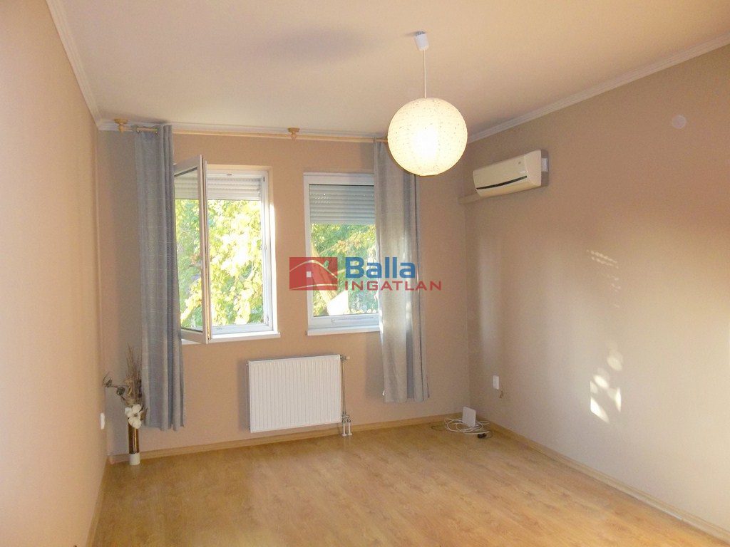 Kiadó 28 m²-estársasházi lakás Nyíregyháza, Mező utca: 100'000 Ft